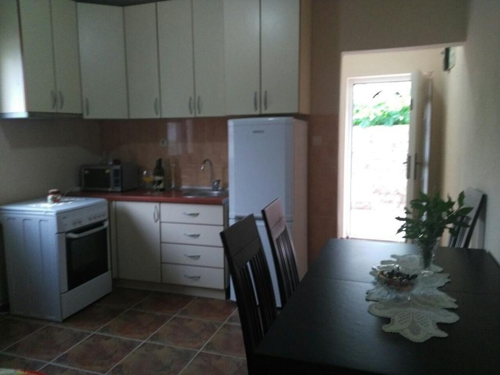 Apartmani Cuce Котор Екстериор снимка