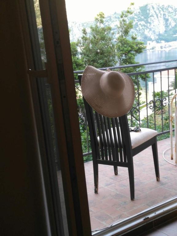 Apartmani Cuce Котор Екстериор снимка
