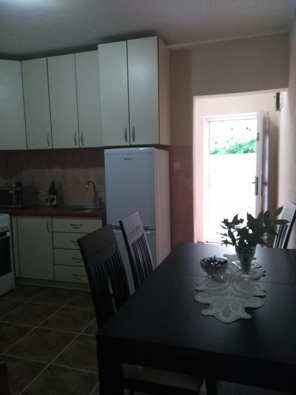Apartmani Cuce Котор Екстериор снимка