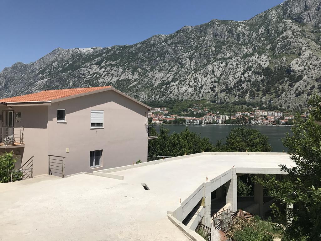 Apartmani Cuce Котор Екстериор снимка